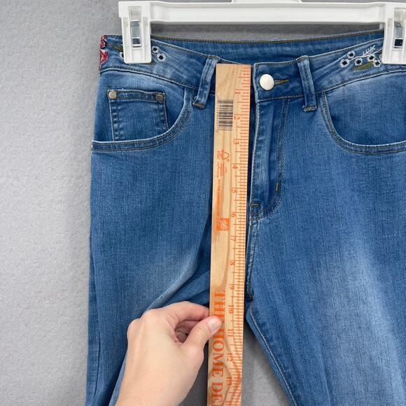 Boutique Embroidered Flare Jeans Womens 4 Bell Bottom Boho Hippie Stretch Denim - Picture 8 of 14